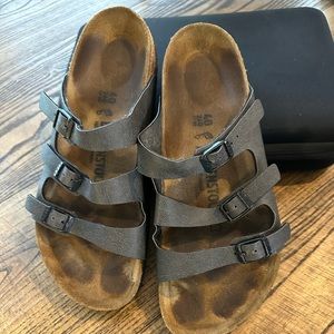 Birkenstocks 3 strap size 40